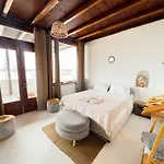 White Pearl Mykonos Aparthotel 4*
