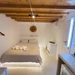 White Pearl Mykonos