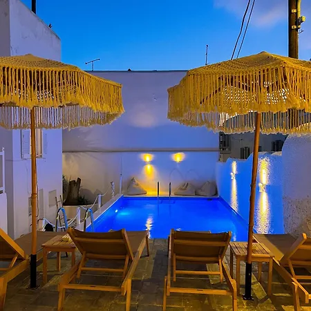 Kamara & * Mykonos Town